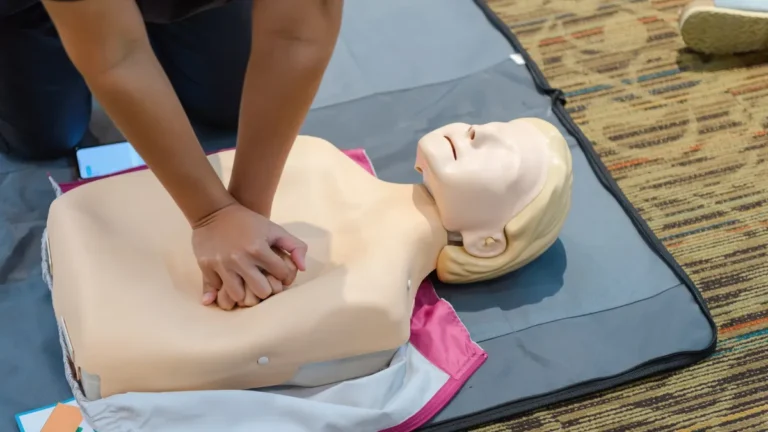 Primeiros Socorros em Casa: Guia Completo para Garantir Segurança e Bem-Estar